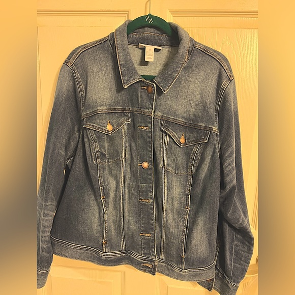 Denim jacket, Lane Bryant. Softer feel (note fabric tag), Size 22 (plus) - Picture 1 of 3